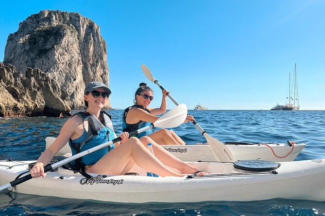 Kayak Tour in Capri Between Caves and Beaches