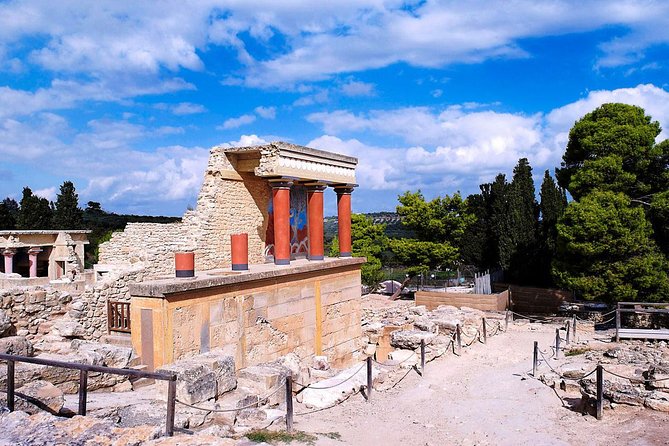 Knossos Palace and Arch. Museum of Heraklion Tour