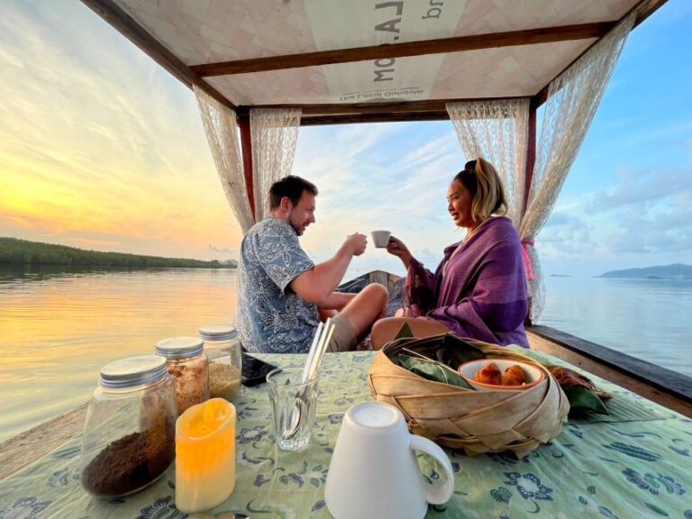 Koh Lanta: Magical Sunrise Tour by Private Boat at Mangroves
