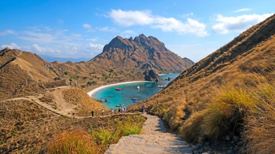 1 komodo island komodo dragons islands day tour 2 Komodo Island: Komodo Dragons & Islands Day Tour