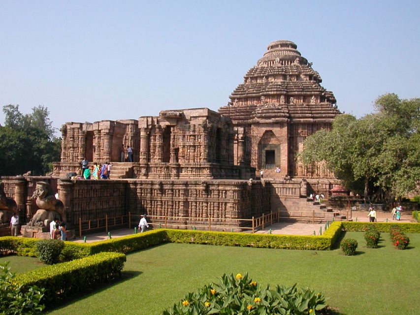 Konark Temple and Pipli Village From Bhubaneswar - Pickup Information and Cancellation Policy