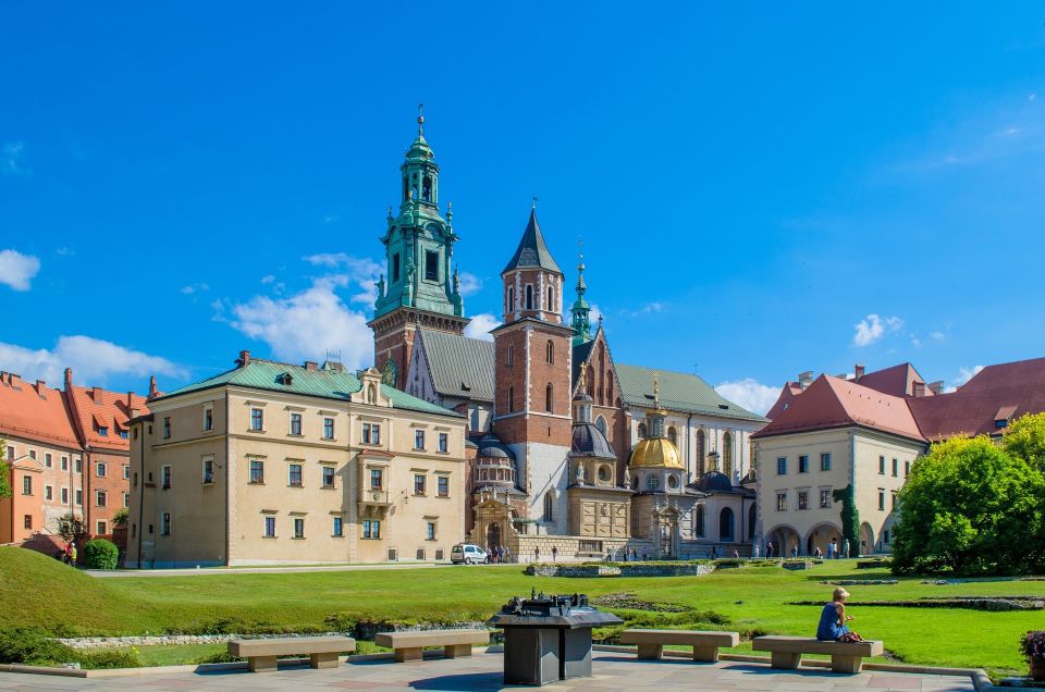 1 krakow daily wawel cathedral guided tour with admission Krakow: Daily Wawel Cathedral Guided Tour With Admission