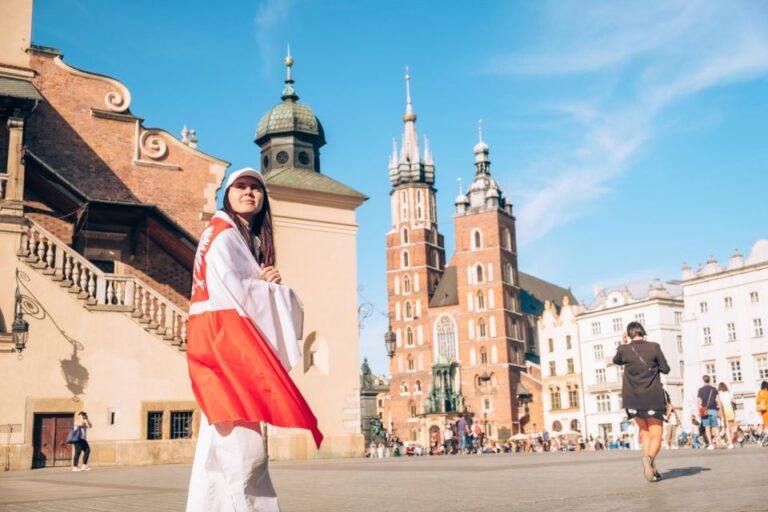 Krakow: Express Walk With a Local in 60 Minutes