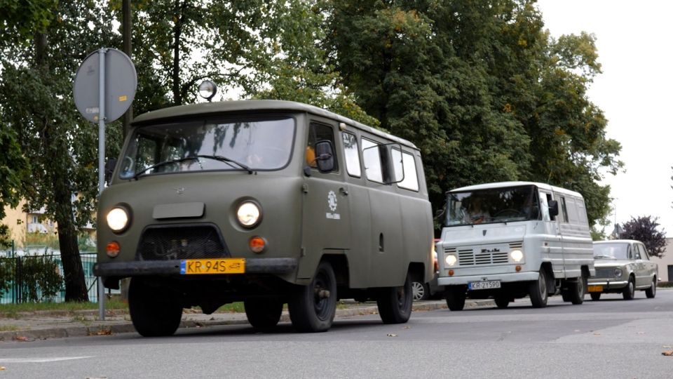 Krakow: Nowa Huta Guided Tour in Communist-Era Cars - Activity Details