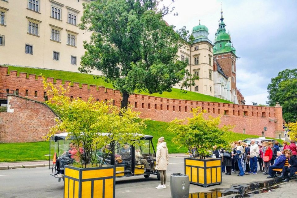 1 krakow old town tour on a golf cart with authentic lunch Krakow: Old Town Tour on a Golf Cart With Authentic Lunch