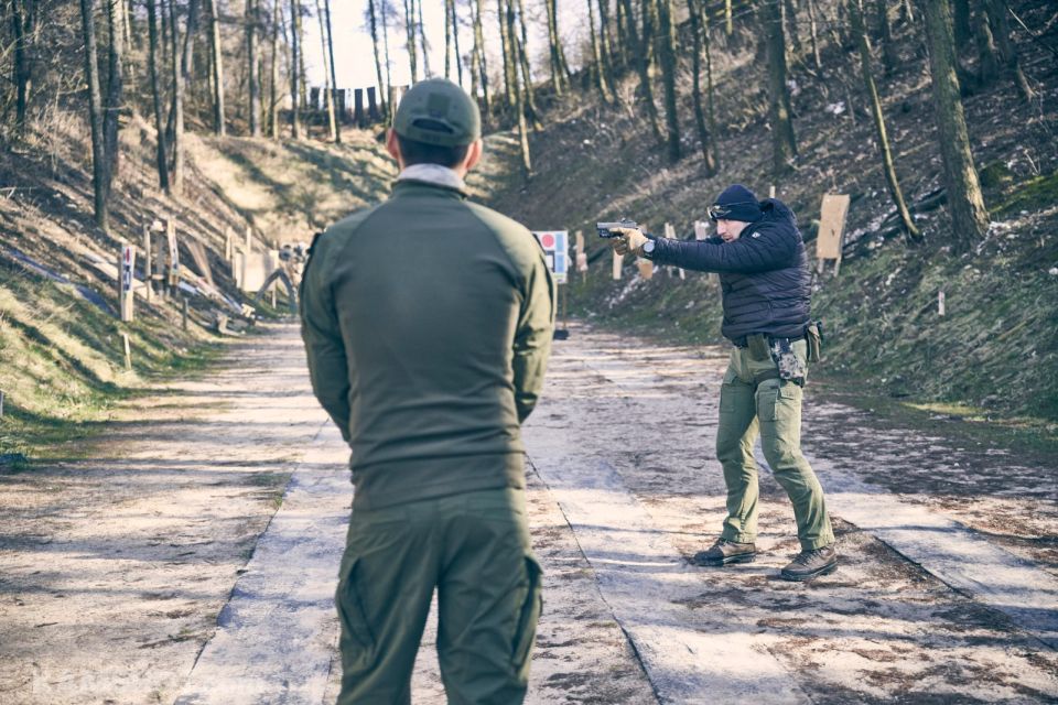 1 krakow professional combat training at the shooting range Krakow: Professional Combat Training at the Shooting Range
