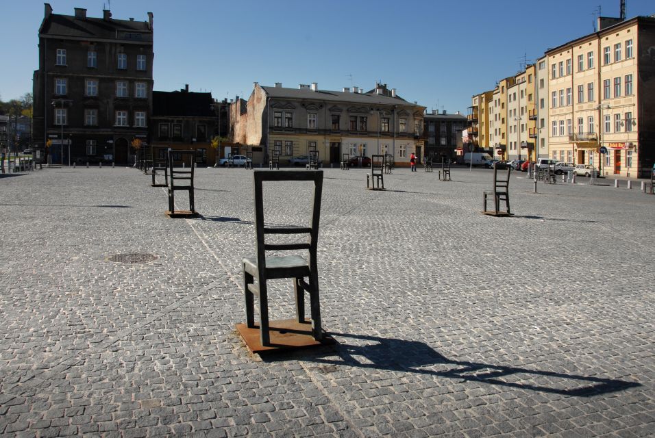 1 krakow short river walk and guided tour in former ghetto Krakow: Short River Walk and Guided Tour in Former Ghetto