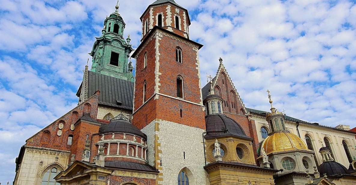 1 krakow skip the line wawel castle old town guided tour Krakow: Skip-the-Line Wawel Castle & Old Town Guided Tour