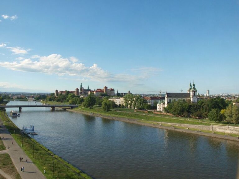 Krakow: Vistula River Cruise and Wieliczka Salt Mine Tour