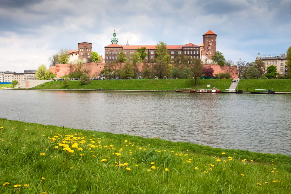 1 krakow wawel castle cathedral salt mine and lunch 2 Krakow: Wawel Castle, Cathedral, Salt Mine, and Lunch