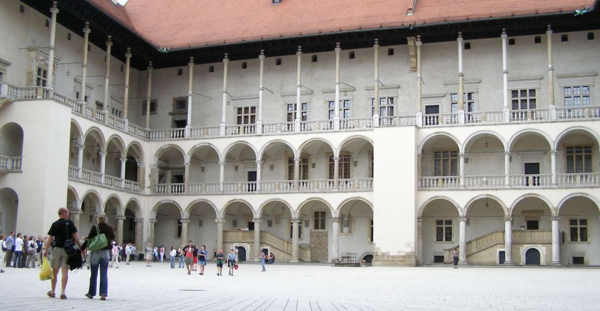 1 krakow wawel castle guided tour Krakow: Wawel Castle Guided Tour