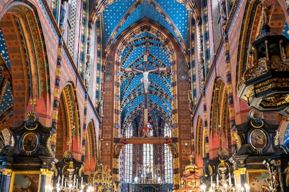 1 krakow wawel cathedral and st marys basilica guided tour Krakow: Wawel Cathedral and St. Mary's Basilica Guided Tour