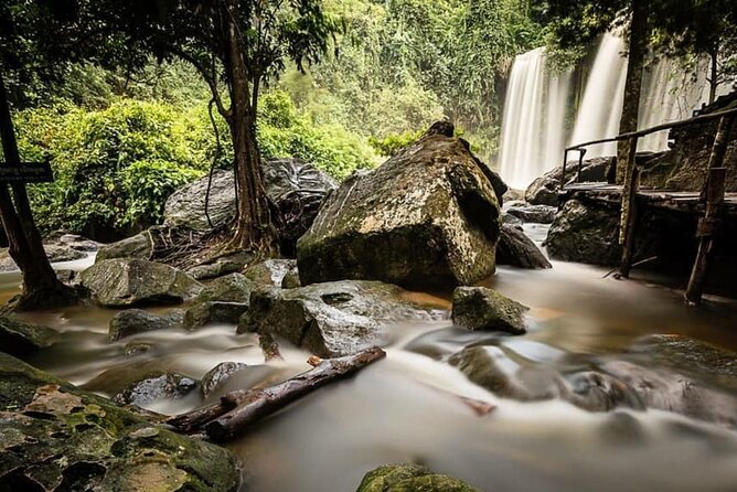Kulen Waterfall & 1000 Lingas Join-In Tour (With Local Snacks)