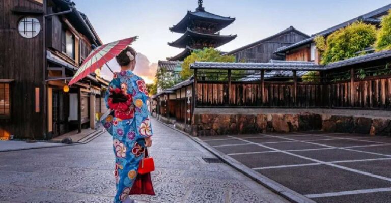 Kyoto: Kinkakuji, Kiyomizu-dera, and Fushimi Inari Tour