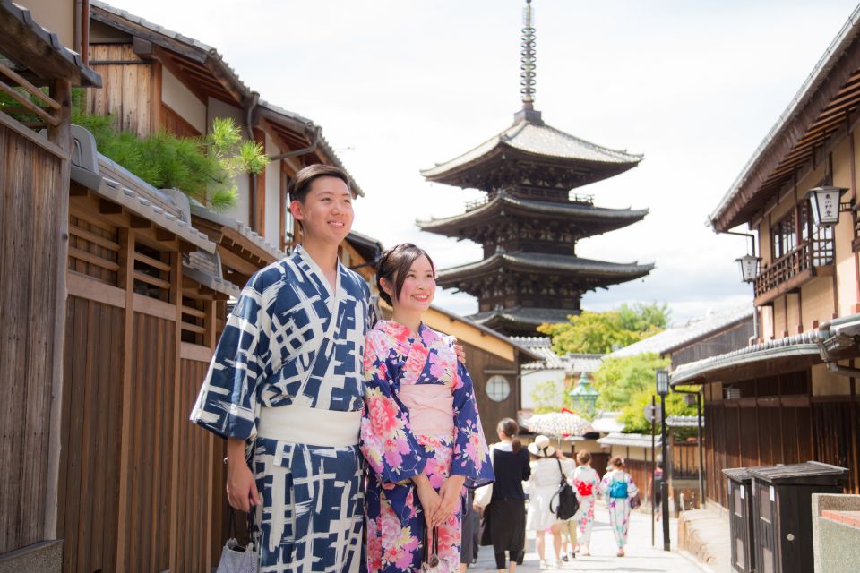 1 kyoto private photoshoot with a vacation photographer Kyoto: Private Photoshoot With a Vacation Photographer