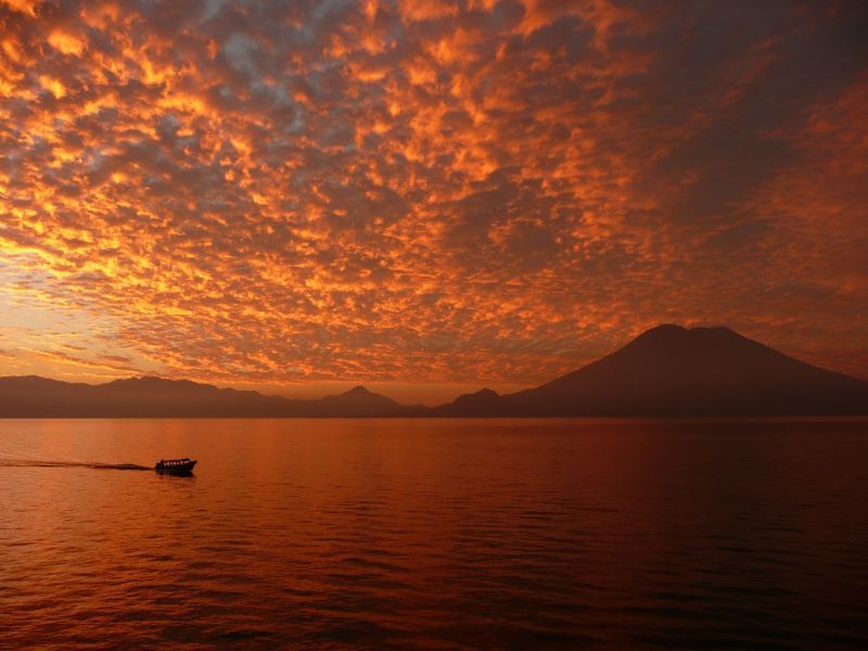 1 lake atitlan peddle and paddle overnight trip Lake Atitlán: Peddle and Paddle Overnight Trip