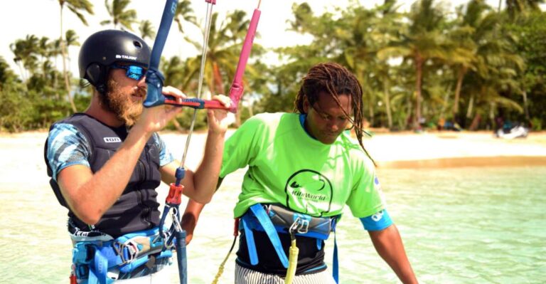 Las Terrenas: Kiteboarding Lessons With Trained Instructors
