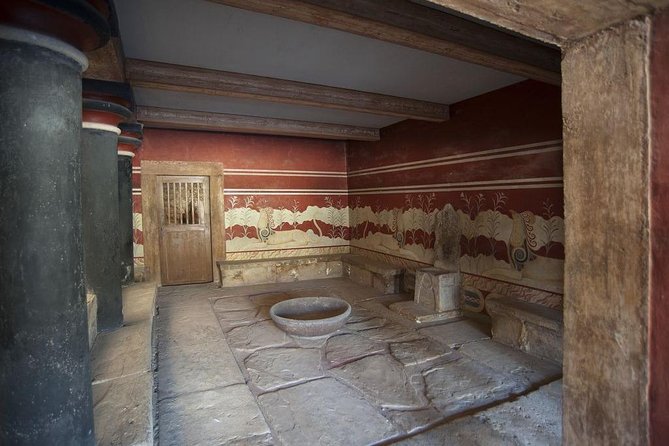 Lassithi Plateau and Knossos Palace Day Tour (Mar )
