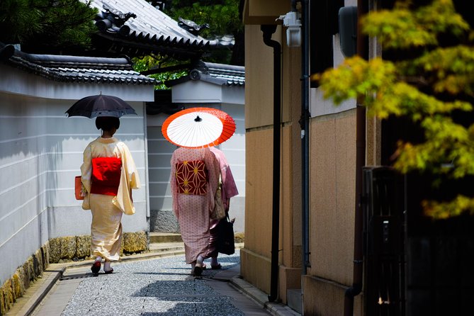 Learn About Shintoism, Buddhism and Geisha Culture : Kyoto Kitano Walking Tour