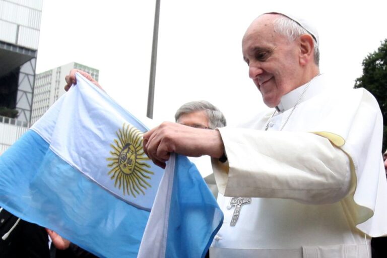 Life of Pope Francis in Buenos Aires Private Tour