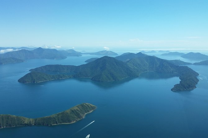 Light Aircraft Tour of the Marlborough Sounds From Picton (Mar )