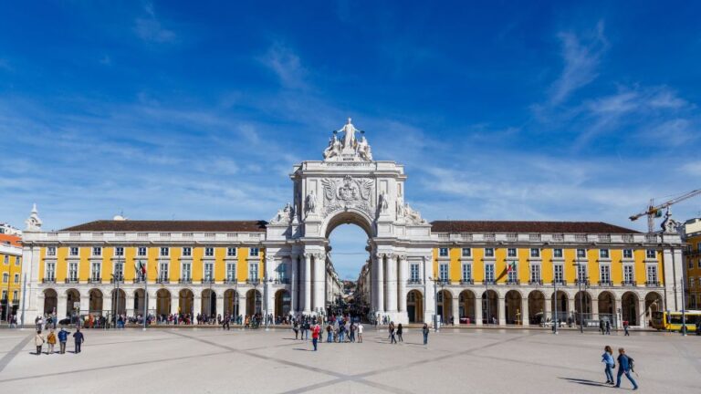Lisbon 3-Hour Sightseeing Tour by Tuk Tuk