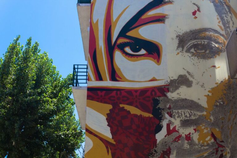 Lisbon: 3-Hour Street Art Tuk Tuk Tour
