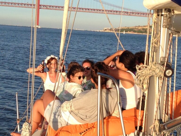 Lisbon: Private Sailboat Tour