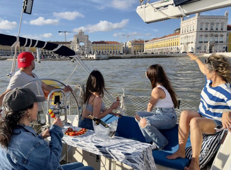 Lisbon: Private Sightseeing Yacht Tour With Welcome Drink