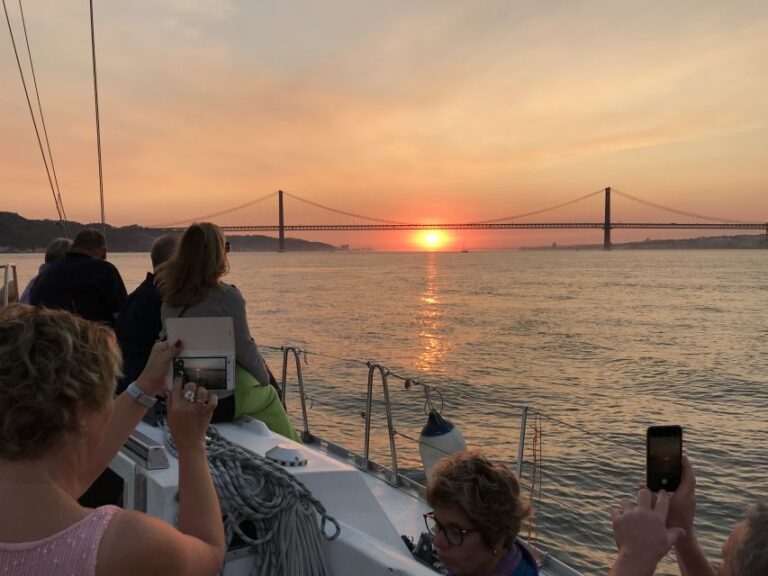 Lisbon: Sunset Sailing Cruise With Wine