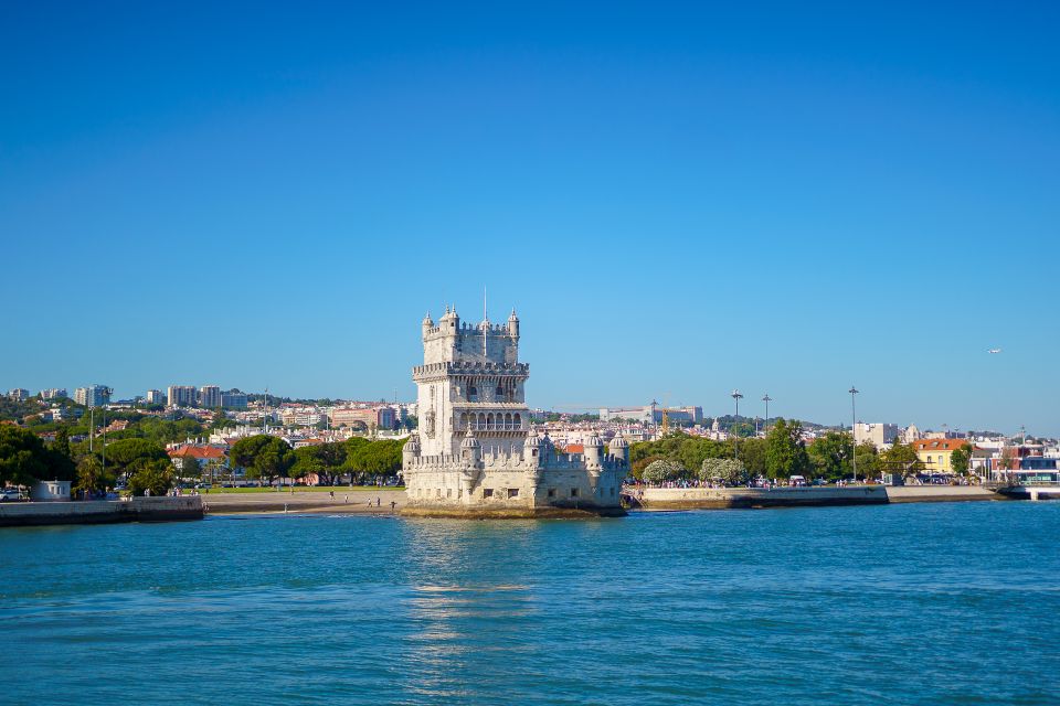 1 lisbon tagus river boat tour with one drink included Lisbon: Tagus River Boat Tour With One Drink Included