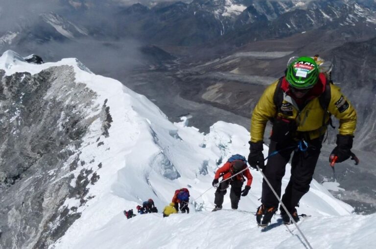 Lobuche East Peak Via Everest Base Camp