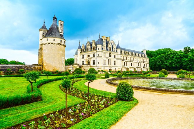 Loire Valley Wine and Castles Small-Group Day Trip From Paris - Customer Reviews