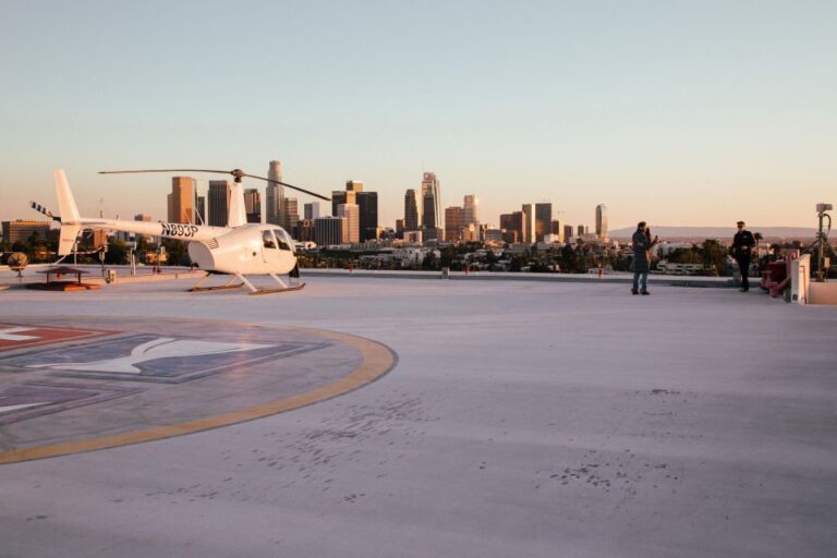 Los Angeles: Explore Hollywood Sign by Helicopter