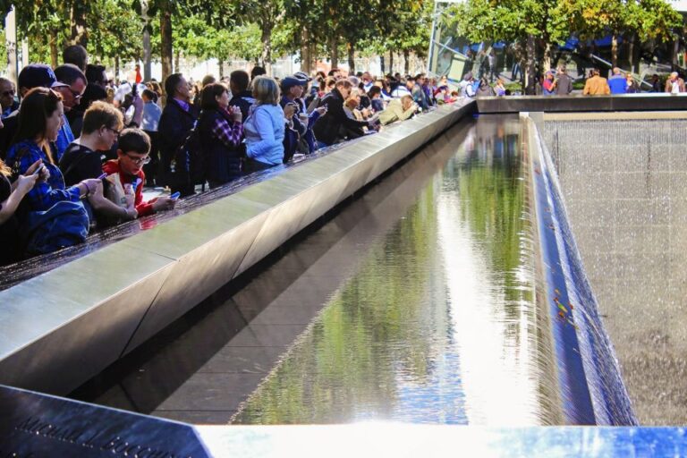 Lower Manhattan Tour: Wall Street & 9/11 Memorial