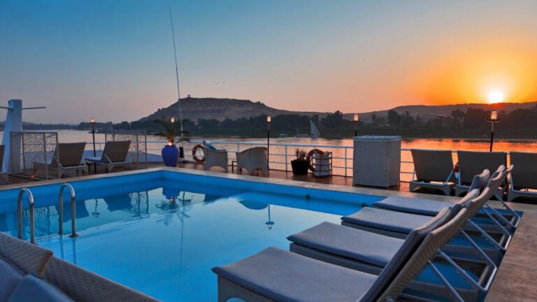 Luxor: 5 Days Nile Cruise With Abu Simbel and Guided Tours