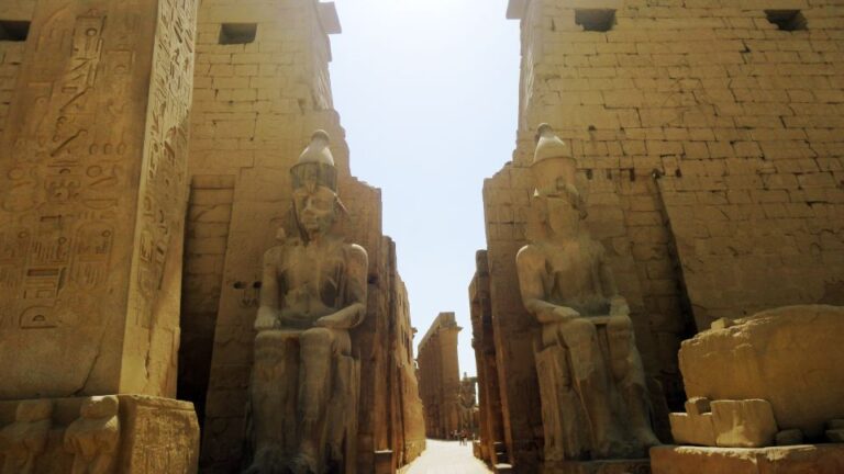 Luxor: Shared Full-Day Tour to Luxor West and East Banks