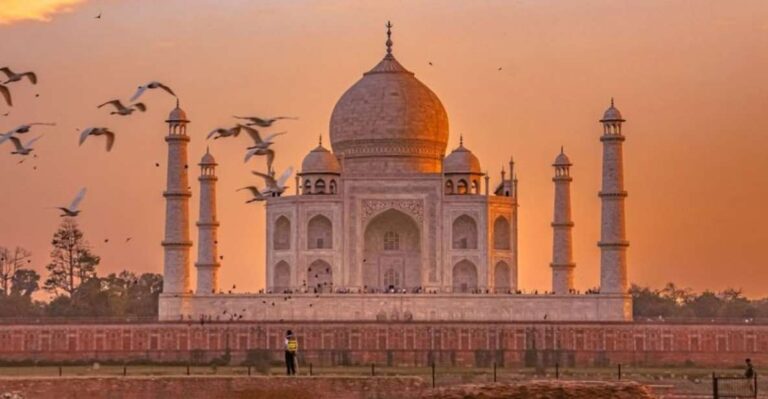 Luxury Taj Mahal Tour From Delhi