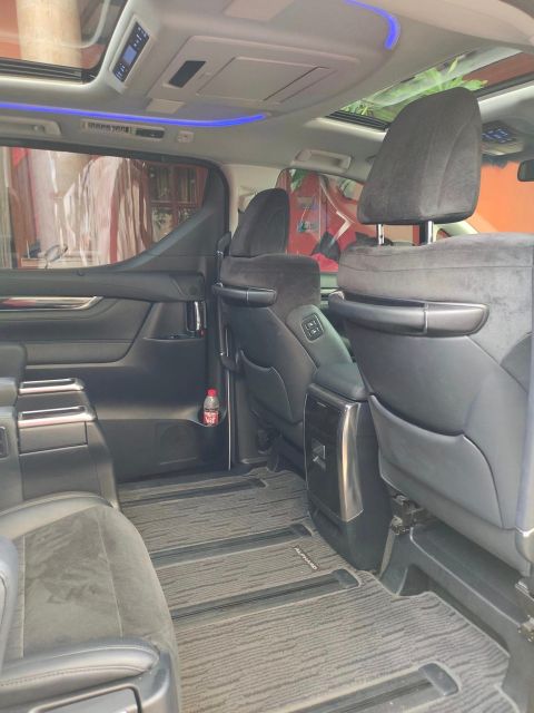 Luxury Toyota Alphard Car Hire With Tour Driver in Bali