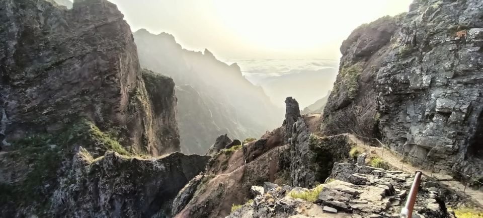 1 madeira shuttle for sunrise hike at pico do arieiro Madeira: Shuttle for Sunrise Hike at Pico Do Arieiro