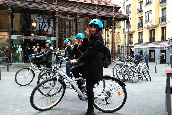 Madrid Fun and Sightseeing Bike Tour 3 Hours-Love Madrid