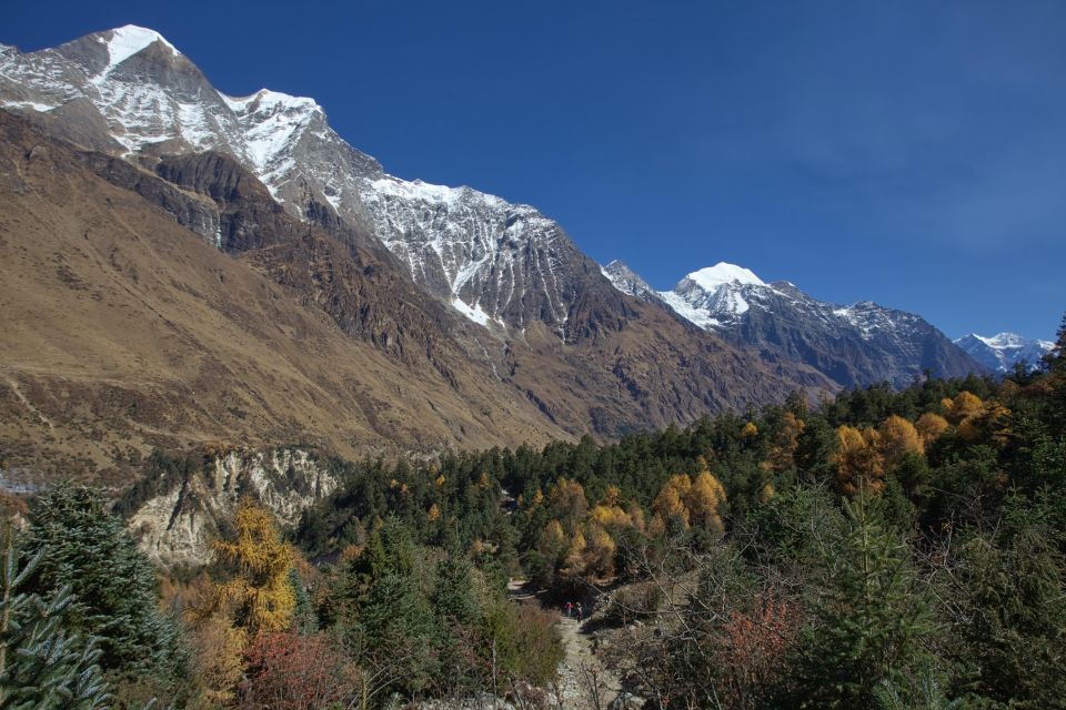 1 manaslu circuit trek 17 days Manaslu Circuit Trek – 17 Days