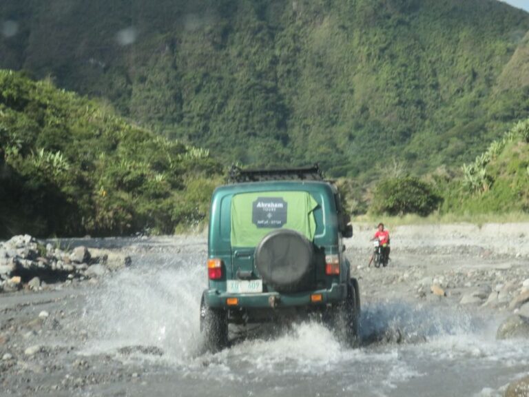 Manila: Mount Pinatubo 4X4 & Hiking Trip