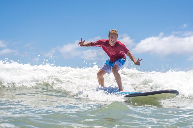 Merricks Noosa Learn to Surf: 2 Hour Group Surfing Lesson