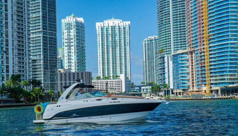 Miami: Private Yacht Cruise and Tour With a Captain