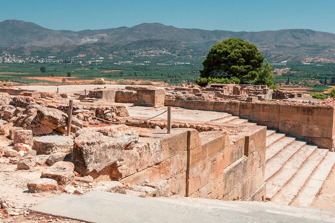 Minoan Luxuries: Ancient Palaces, Messara Wine Routes & Matala