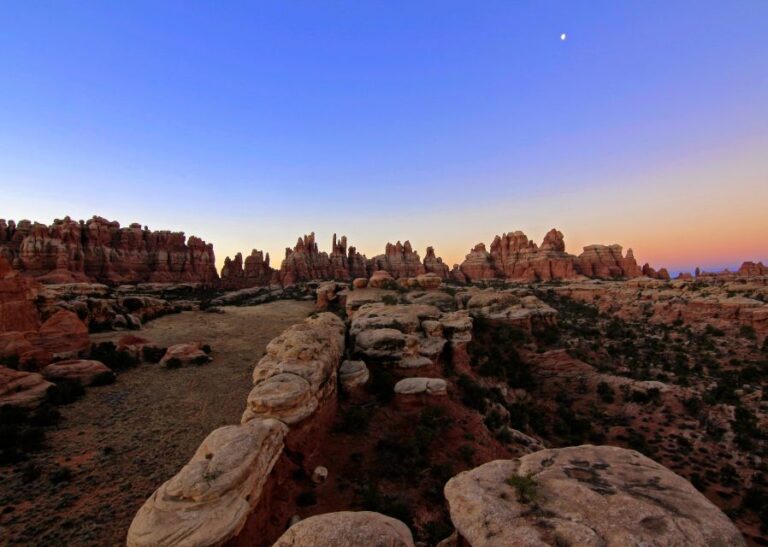 Moab: 3-Day Canyonlands National Park Hiking & Camping Tour