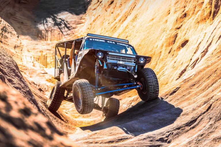 Moab: Hells Revenge & Fins N’ Things Trail Off-Roading Tour