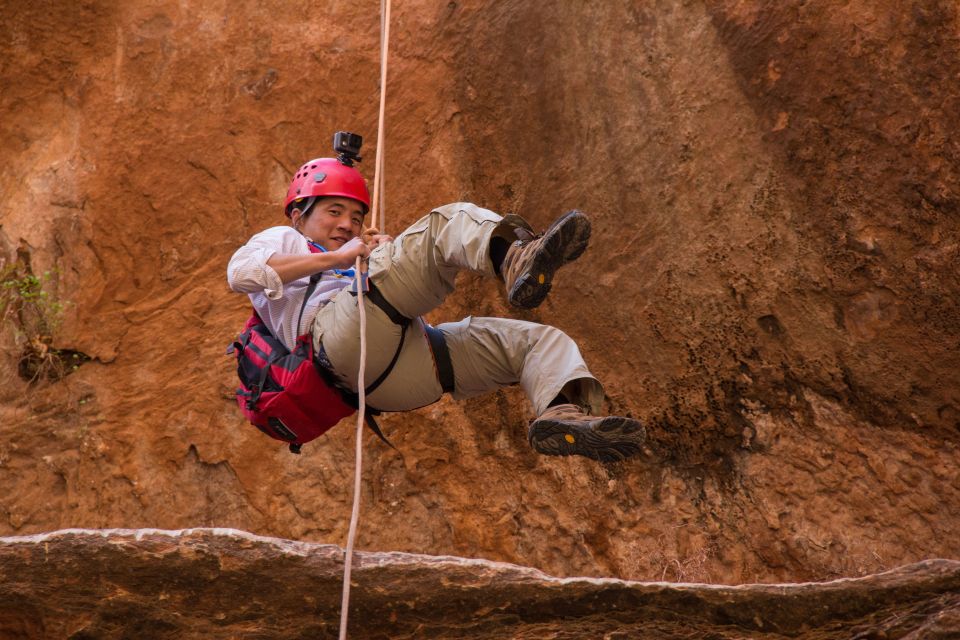 1 moab morning or afternoon half day rappelling tour Moab: Morning or Afternoon Half-Day Rappelling Tour