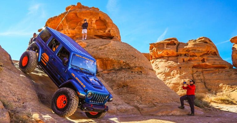 Moab: Off-Road Hell’s Revenge Trail Private Jeep Tour